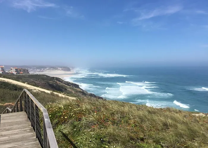 Дом отдыха Nazare For Surfing Famalicao